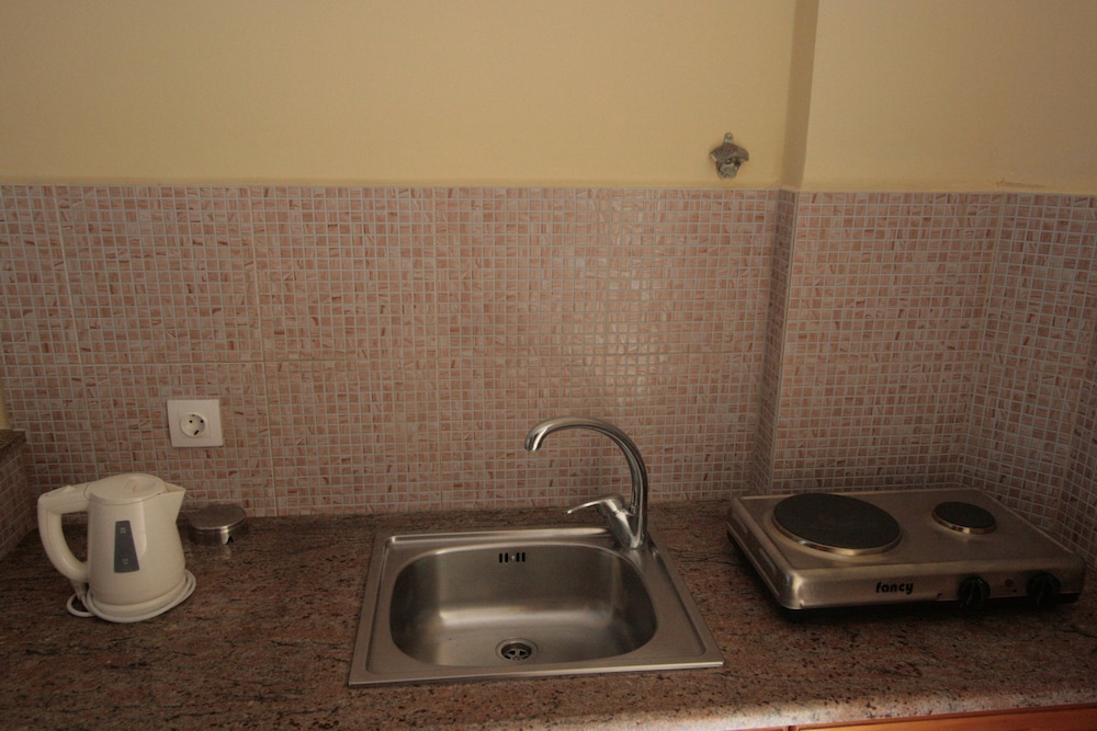 Village Inn Studios & Family Apartments — Hotel rooms in Laganas, Ionian Islands
