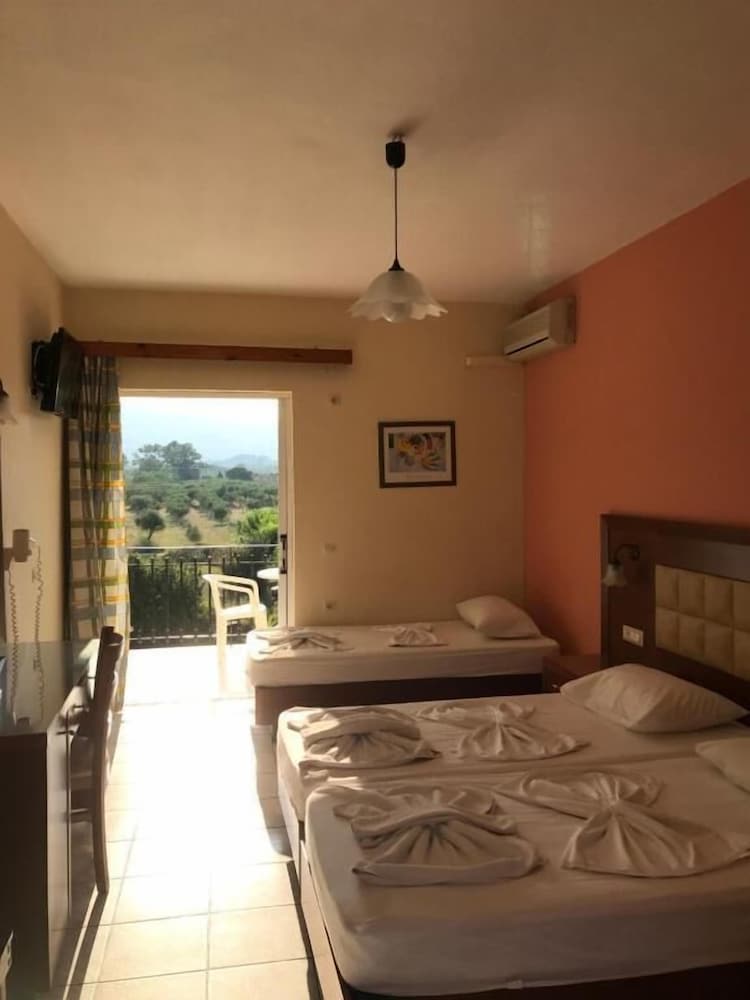 Village Inn Studios & Family Apartments — Hotel rooms in Laganas, Ionian Islands