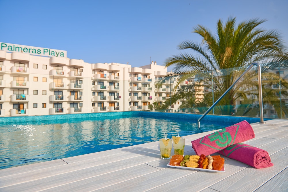 Protur Palmeras Playa Hotel - All Inclusive — Swimming pool in S'Illot, Balearic Islands