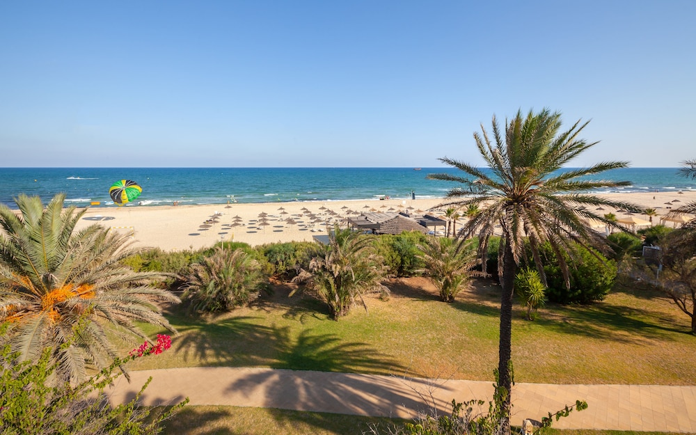 OCEANA HOTEL & SPA — Beach in Hammamet, Nabeul