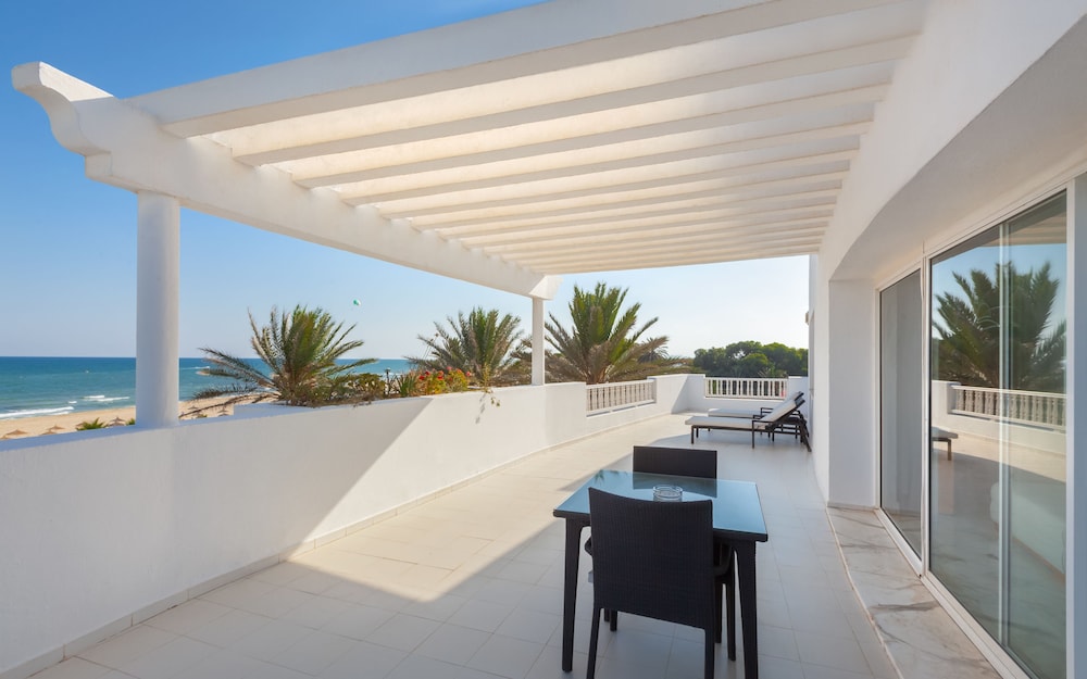 OCEANA HOTEL & SPA — Beach in Hammamet, Nabeul