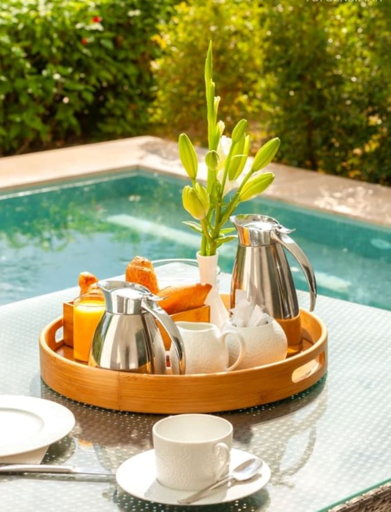 OCEANA HOTEL & SPA — Swimming pool in Hammamet, Nabeul