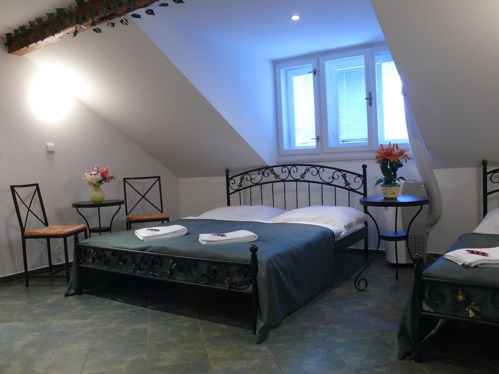 Pension Prague City — Hotel rooms in Prague, Prague
