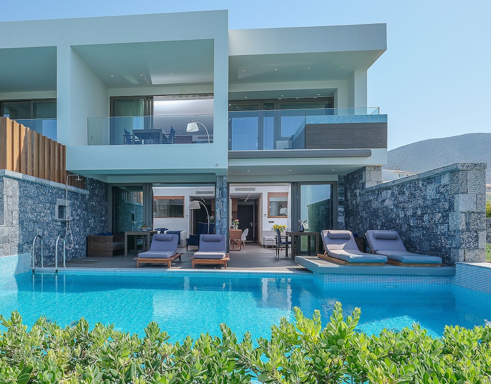 Nana Princess Suites, Villas & Spa — Swimming pool in Stalida