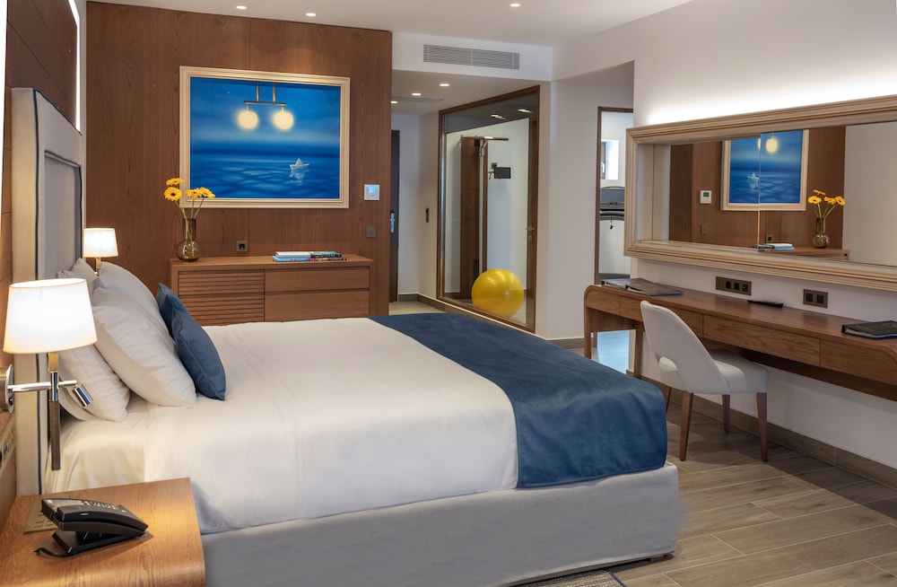 Nana Princess Suites, Villas & Spa — Hotel rooms in Stalida