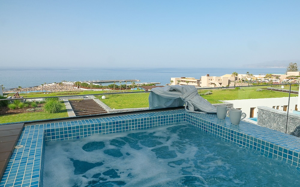 Nana Princess Suites, Villas & Spa — Hotel rooms in Stalida