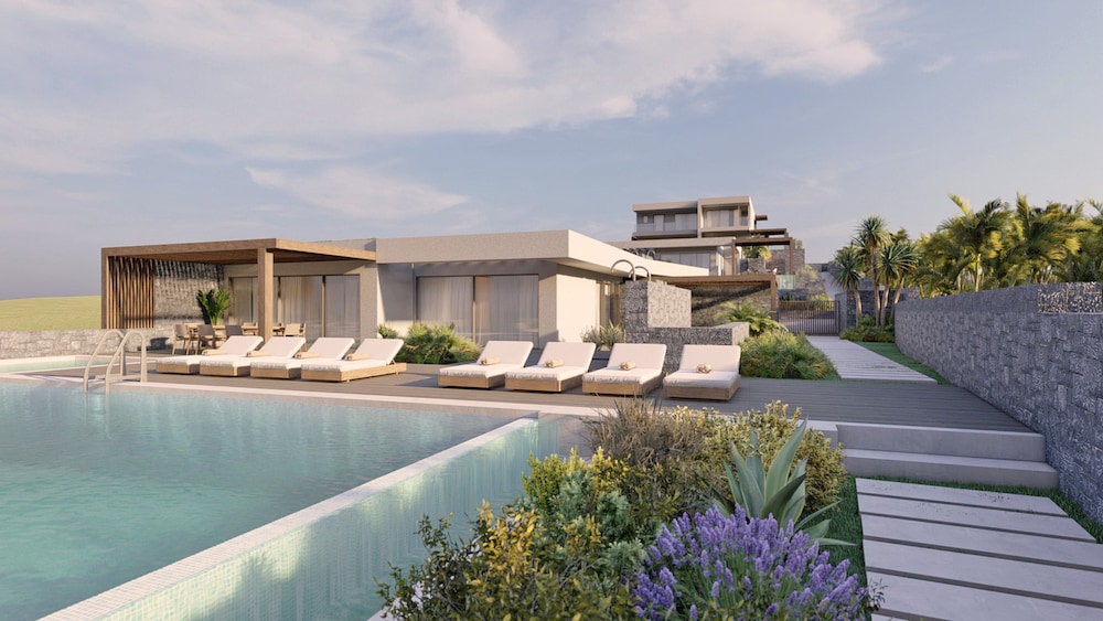 Nana Princess Suites, Villas & Spa — Swimming pool in Stalida