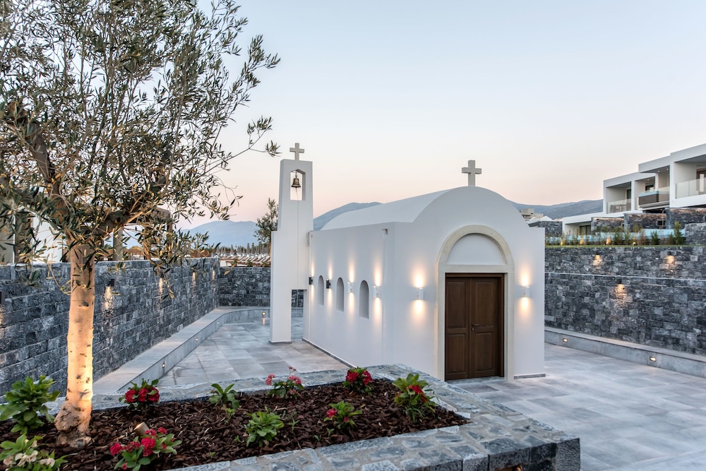 Nana Princess Suites, Villas & Spa — Hotel building in Stalida