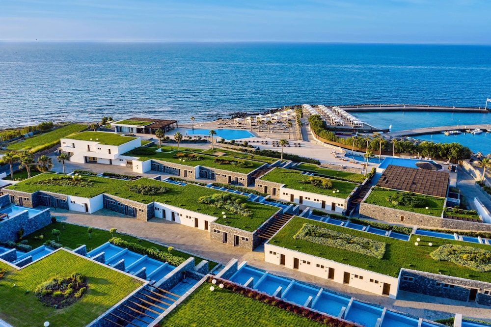Nana Princess Suites, Villas & Spa — Hotel building in Stalida
