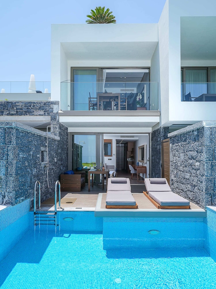 Nana Princess Suites, Villas & Spa — Swimming pool in Stalida