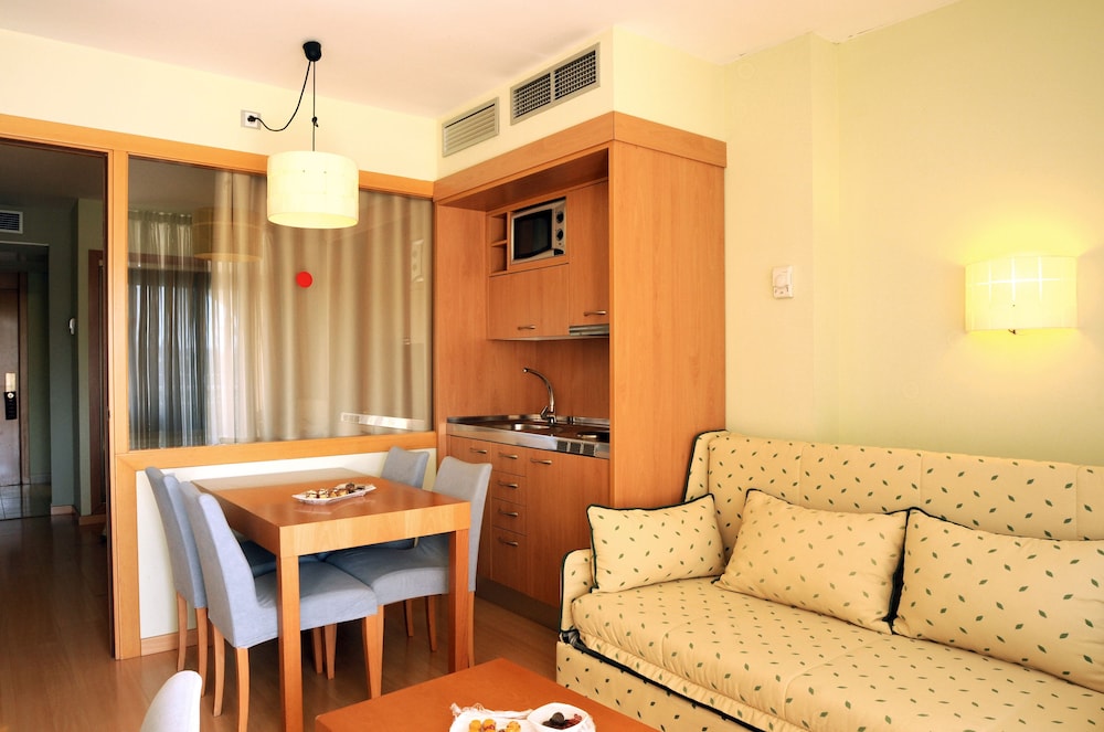 Evenia Olympic Suites — Hotel rooms in Lloret de Mar, Catalonia