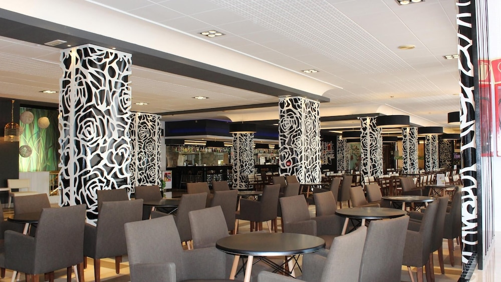 Evenia Olympic Suites — Restaurant & bars in Lloret de Mar, Catalonia