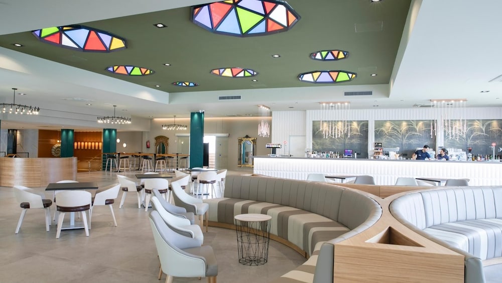 Evenia Olympic Suites — Restaurant & bars in Lloret de Mar, Catalonia