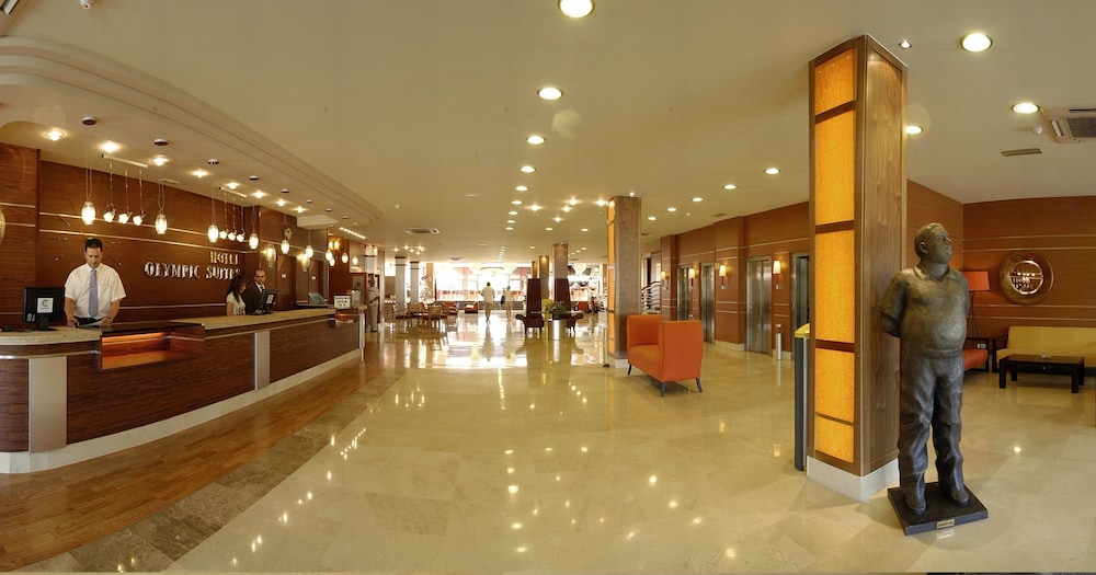 Evenia Olympic Suites — Hotel building in Lloret de Mar, Catalonia