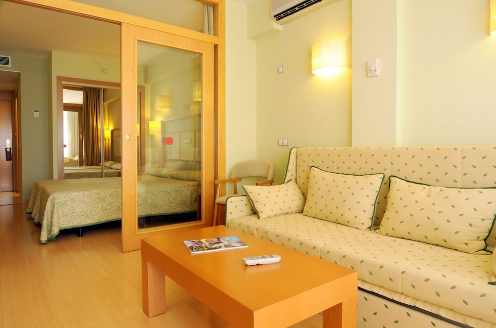 Evenia Olympic Suites — Hotel rooms in Lloret de Mar, Catalonia