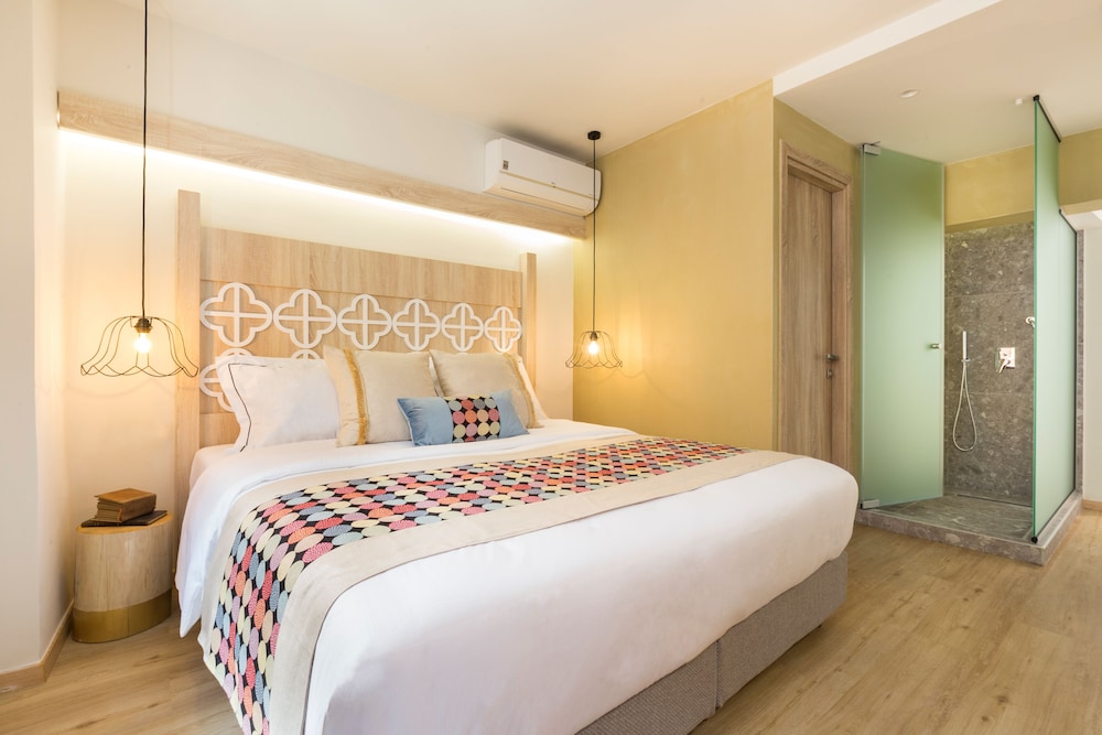 Cressa Suites - Adults Only — Hotel rooms in Rethymnon