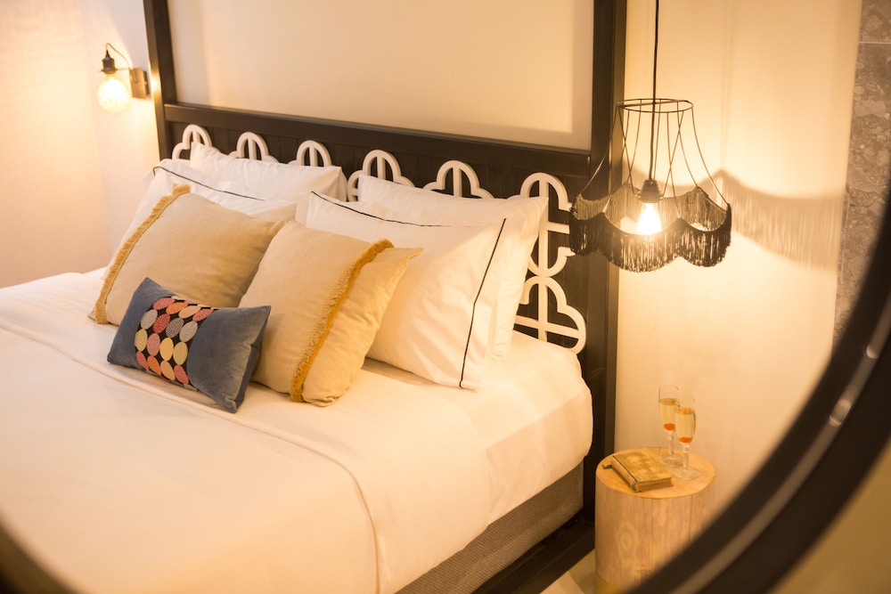 Cressa Suites - Adults Only — Hotel rooms in Rethymnon