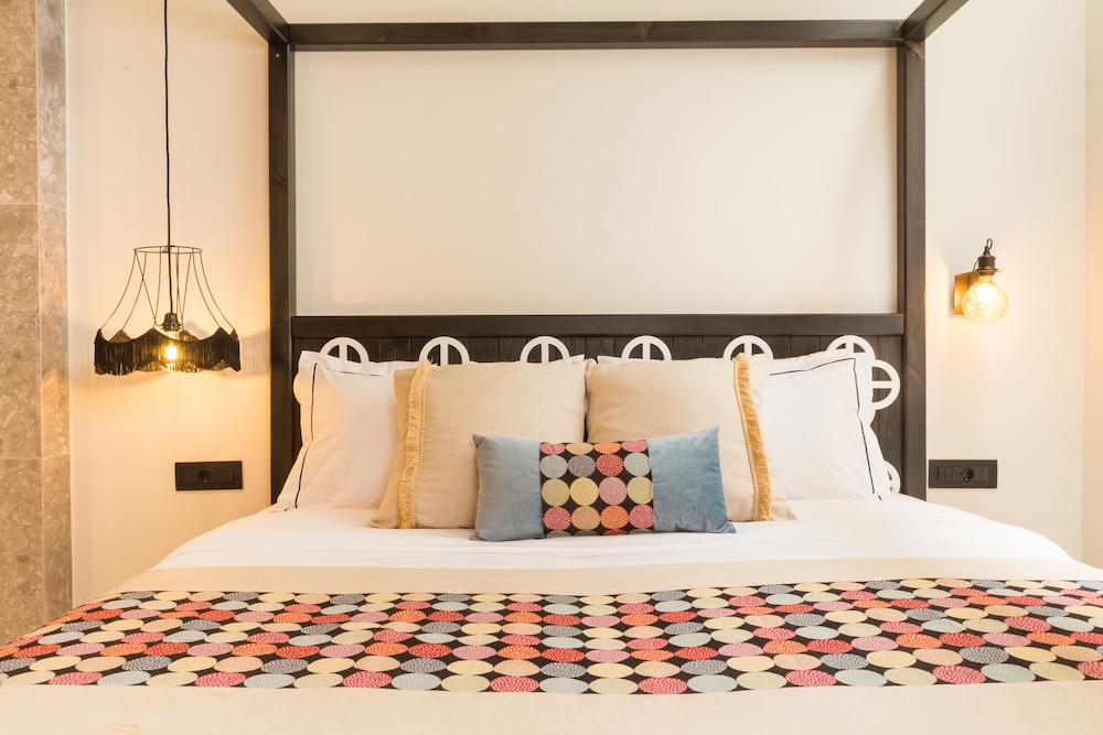 Cressa Suites - Adults Only — Hotel rooms in Rethymnon