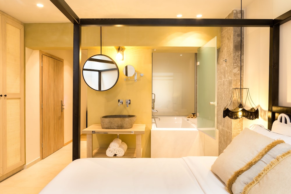 Cressa Suites - Adults Only — Hotel rooms in Rethymnon