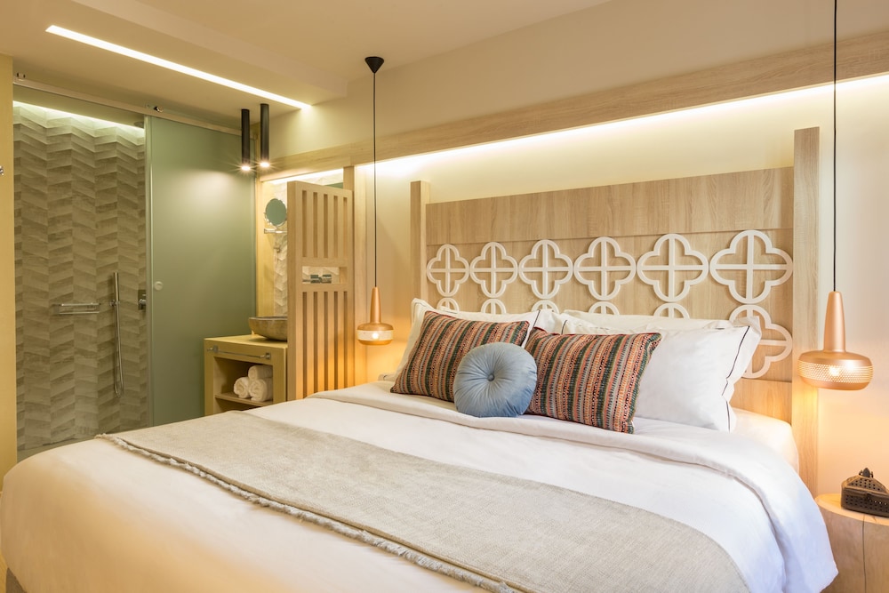 Cressa Suites - Adults Only — Hotel rooms in Rethymnon