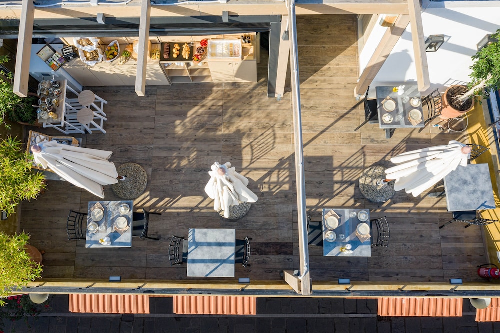 Cressa Suites - Adults Only — Restaurant & bars in Rethymnon