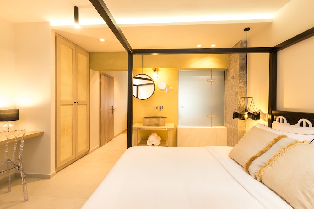 Cressa Suites - Adults Only — Hotel rooms in Rethymnon