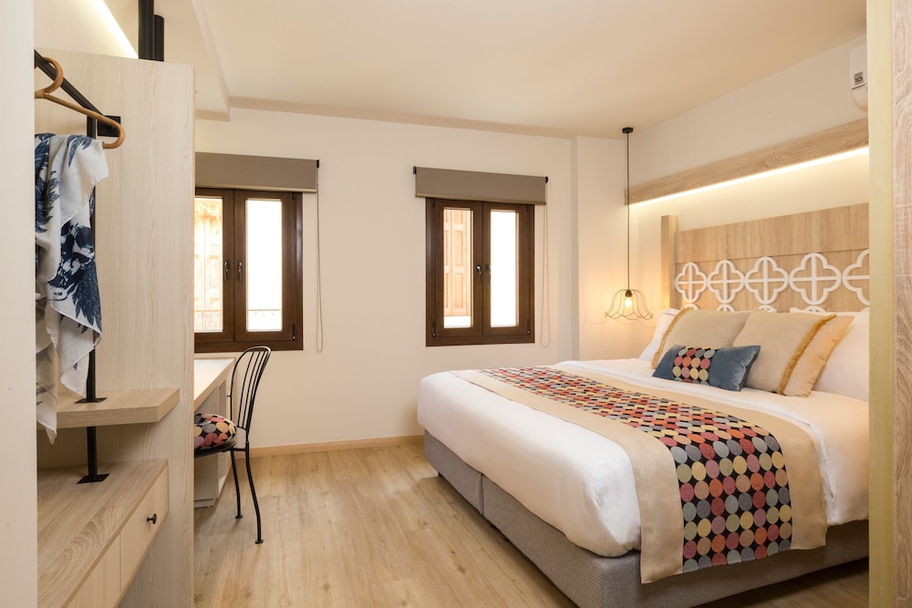 Cressa Suites - Adults Only — Hotel rooms in Rethymnon
