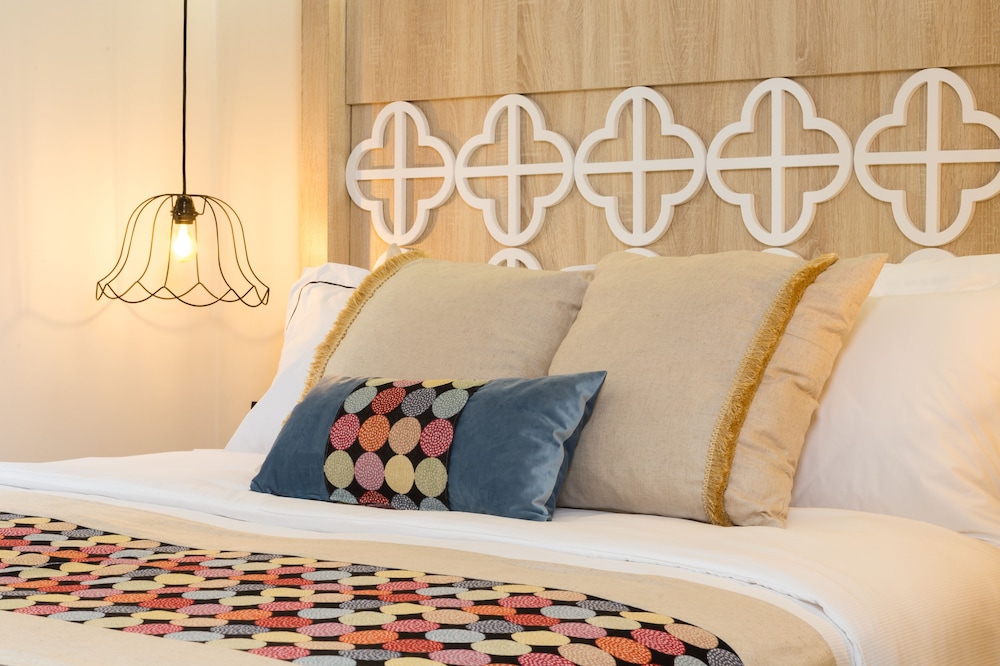 Cressa Suites - Adults Only — Hotel rooms in Rethymnon