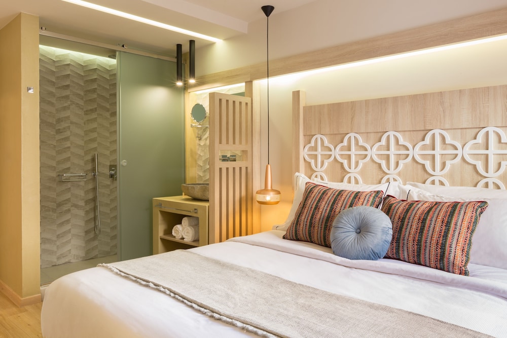 Cressa Suites - Adults Only — Hotel rooms in Rethymnon