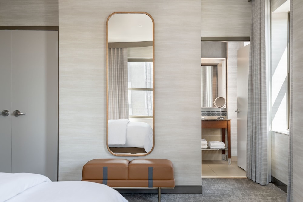 The Westin Book Cadillac Detroit — Hotel rooms in Detroit, Michigan