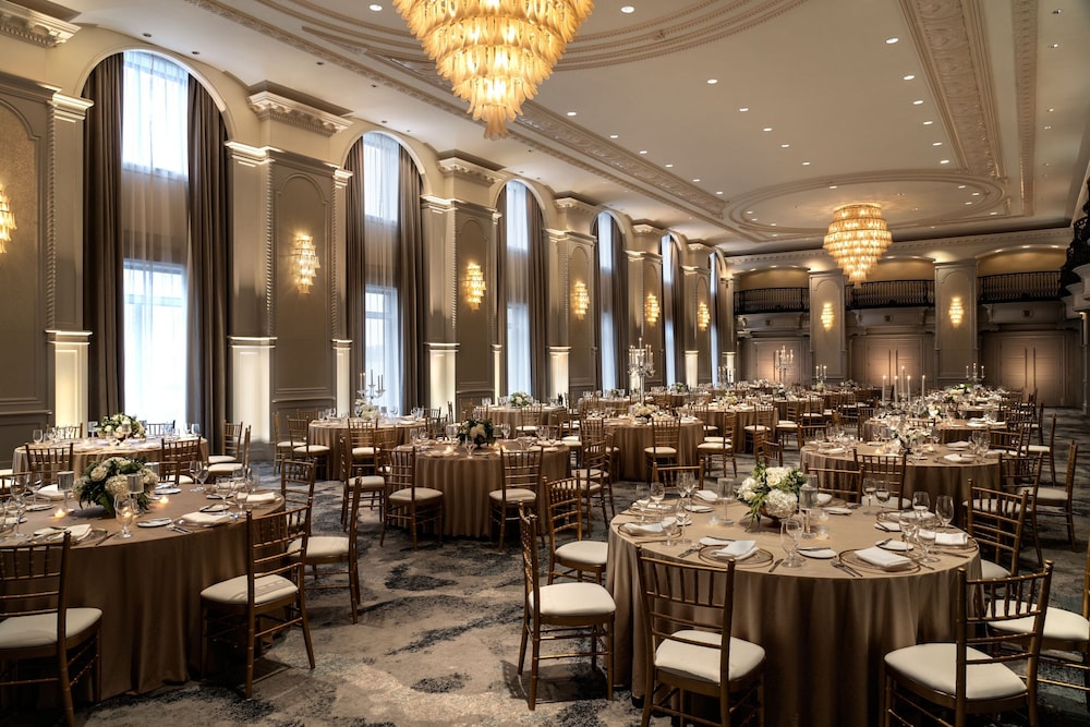 The Westin Book Cadillac Detroit — Restaurant & bars in Detroit, Michigan