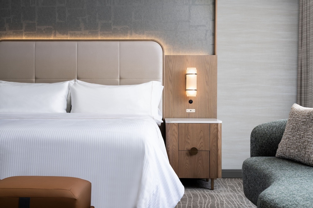 The Westin Book Cadillac Detroit — Hotel rooms in Detroit, Michigan