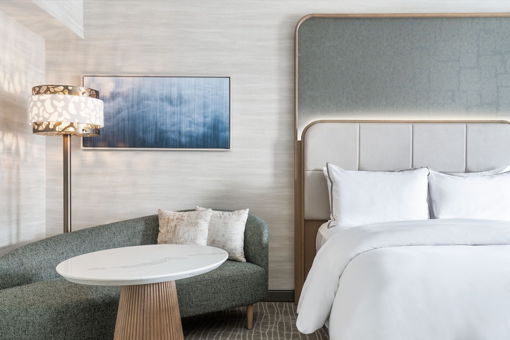 The Westin Book Cadillac Detroit — Hotel rooms in Detroit, Michigan