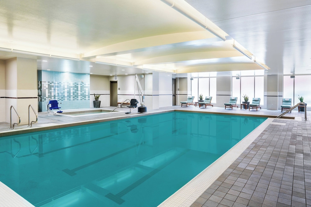The Westin Book Cadillac Detroit — Swimming pool in Detroit, Michigan