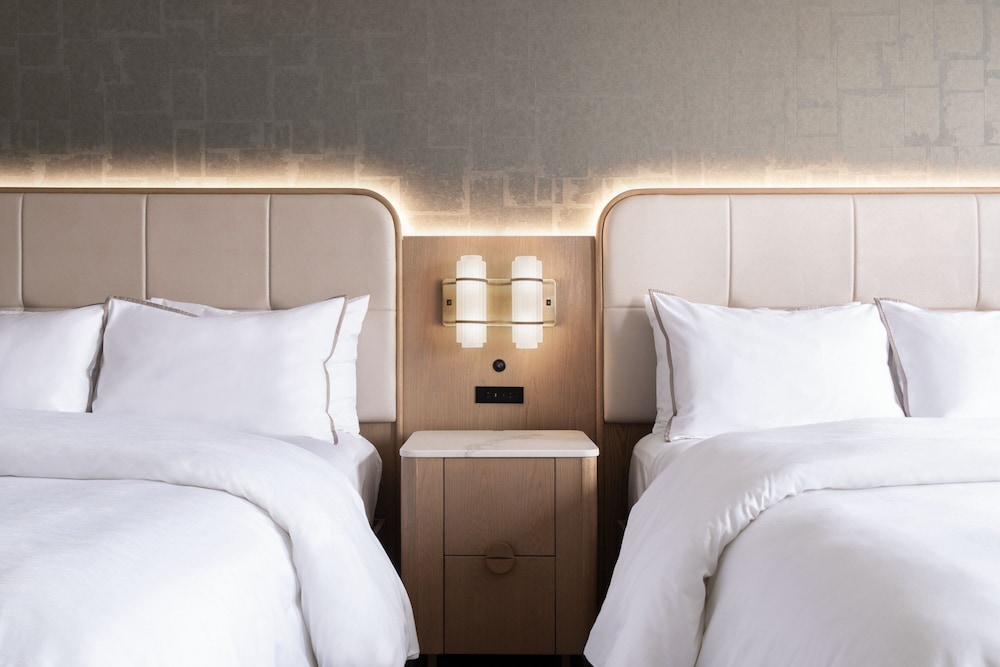 The Westin Book Cadillac Detroit — Hotel rooms in Detroit, Michigan