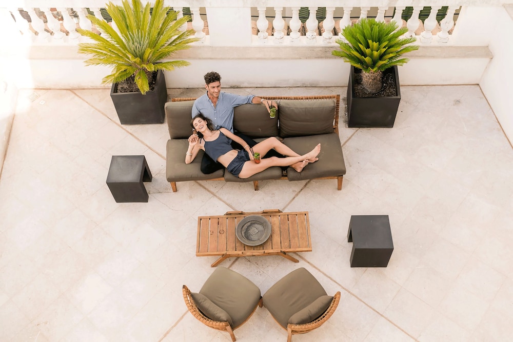 Puro Oasis Urban Hotel — Restaurant & bars in Palma de Mallorca, Balearic Islands