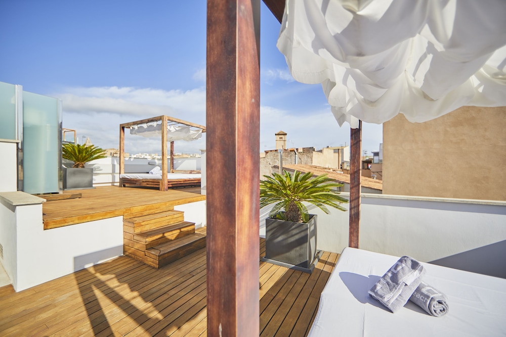 Puro Oasis Urban Hotel — Hotel building in Palma de Mallorca, Balearic Islands