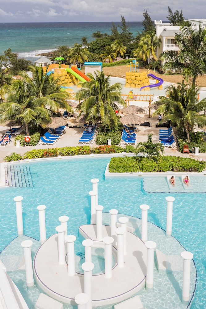Grand Palladium Lady Hamilton Resort & Spa All Inclusive — Attractions for children in Lucea