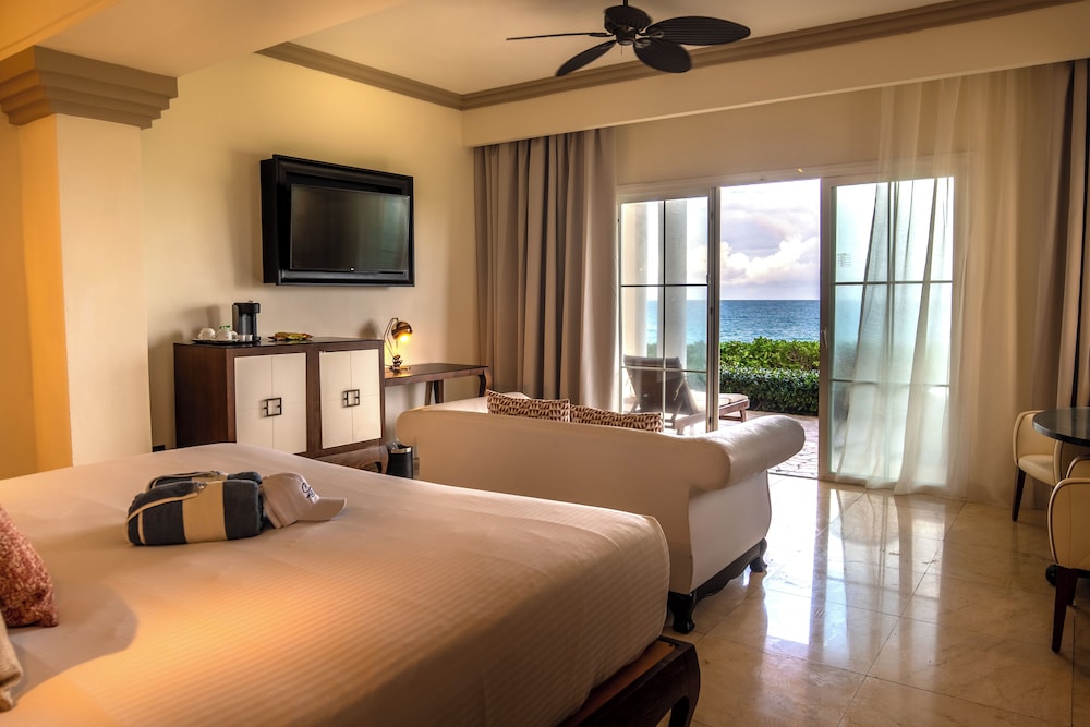 Grand Palladium Lady Hamilton Resort & Spa All Inclusive — Hotel rooms in Lucea