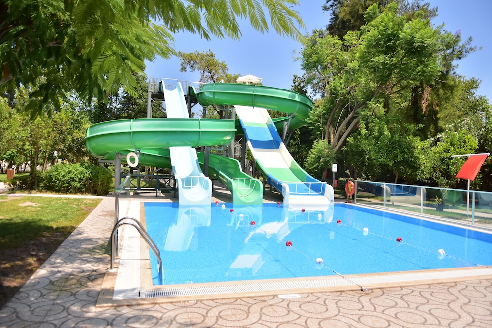 Ma Biche Kemer by Werde Hotels - All inclusive — Swimming pool in Kemer