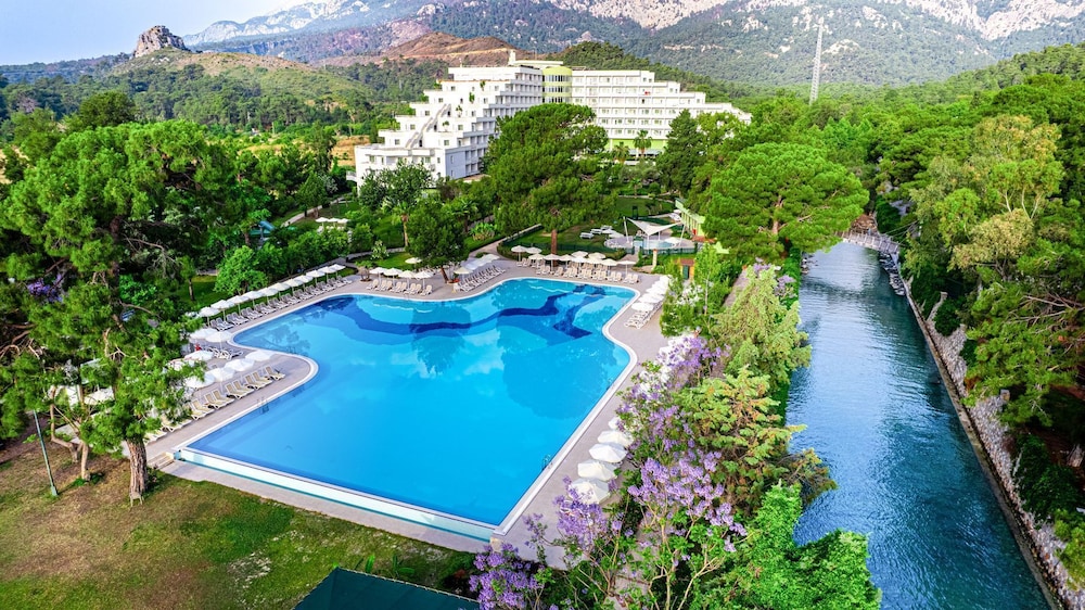 Ma Biche Kemer by Werde Hotels - All inclusive — Swimming pool in Kemer