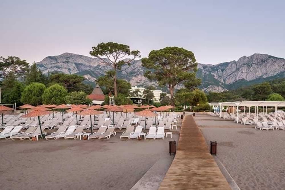 Ma Biche Kemer by Werde Hotels - All inclusive — Hotel building in Kemer