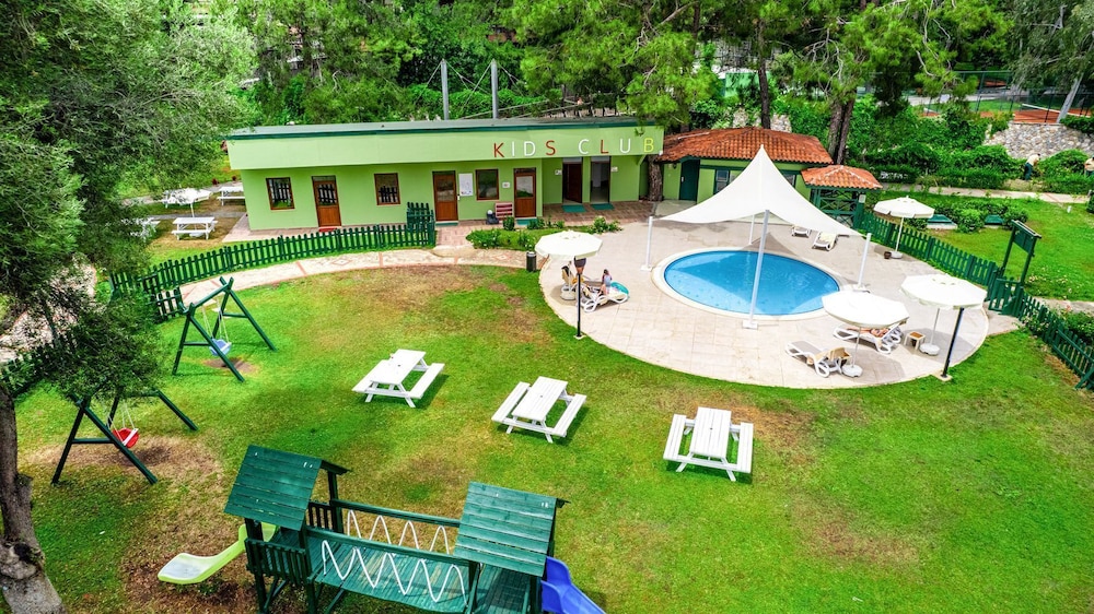Ma Biche Kemer by Werde Hotels - All inclusive — Swimming pool in Kemer