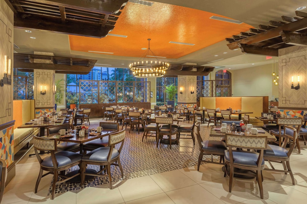 Wyndham Grand Orlando Resort Bonnet Creek — Restaurant & bars in Orlando, Florida