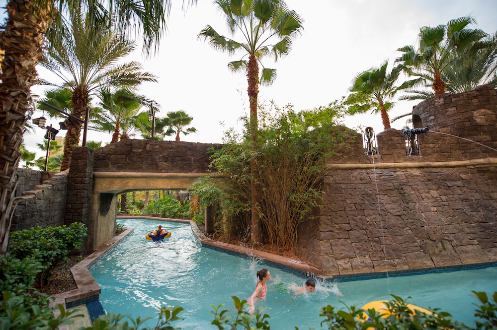 Wyndham Grand Orlando Resort Bonnet Creek — Swimming pool in Orlando, Florida