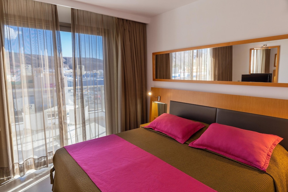 R2 Bahía Playa Design Hotel & Spa Wellness - Adults Only — Hotel rooms in Tarajalejo, Canary Islands