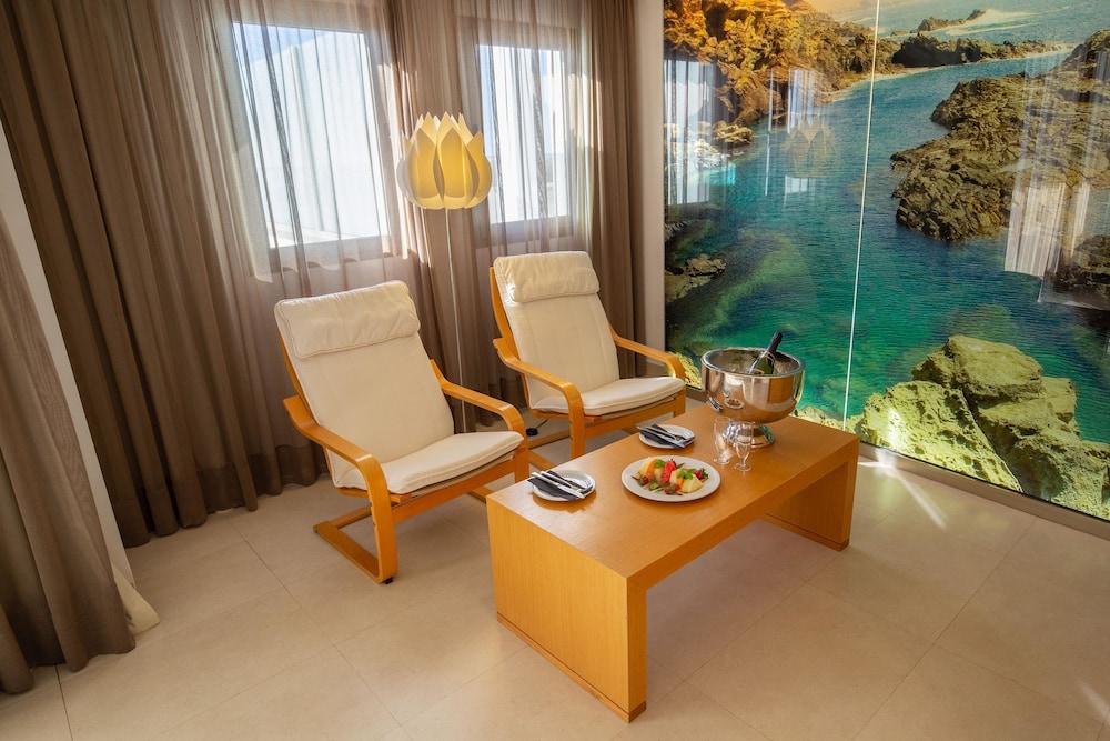 R2 Bahía Playa Design Hotel & Spa Wellness - Adults Only — Hotel rooms in Tarajalejo, Canary Islands