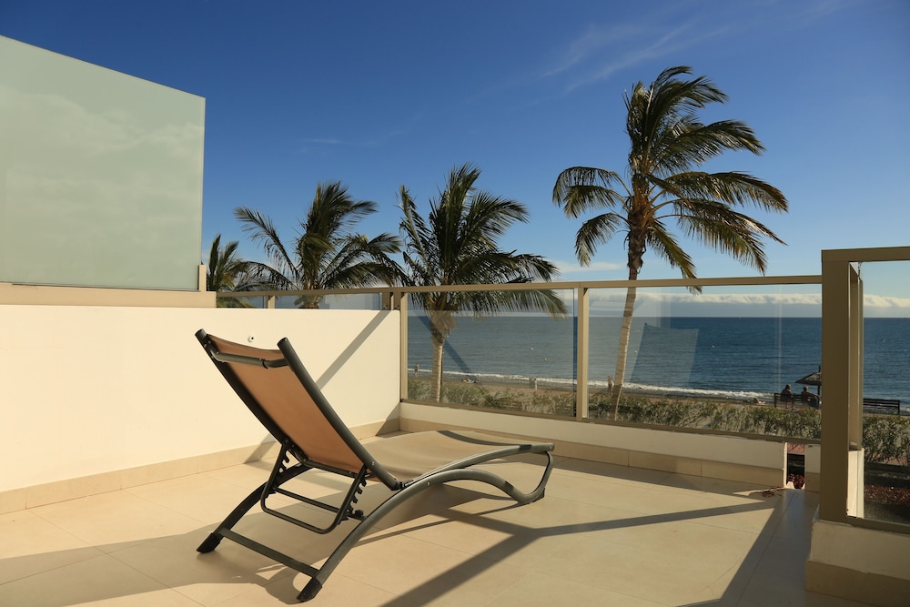 R2 Bahía Playa Design Hotel & Spa Wellness - Adults Only — Hotel rooms in Tarajalejo, Canary Islands