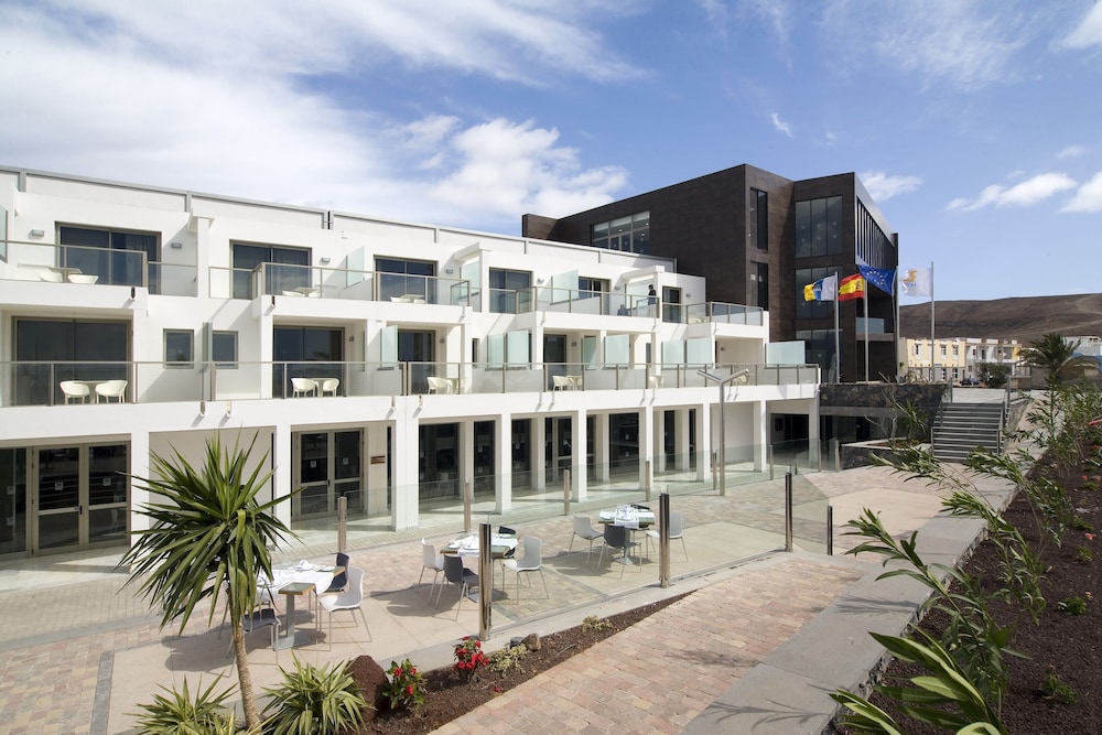R2 Bahía Playa Design Hotel & Spa Wellness - Adults Only — Hotel building in Tarajalejo, Canary Islands