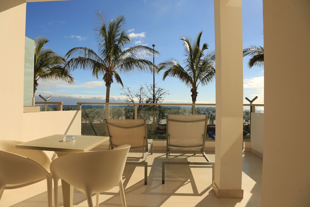 R2 Bahía Playa Design Hotel & Spa Wellness - Adults Only — Hotel rooms in Tarajalejo, Canary Islands